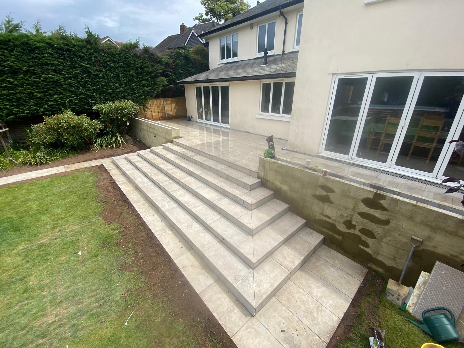Porcelain patio with wide steps – alternate view