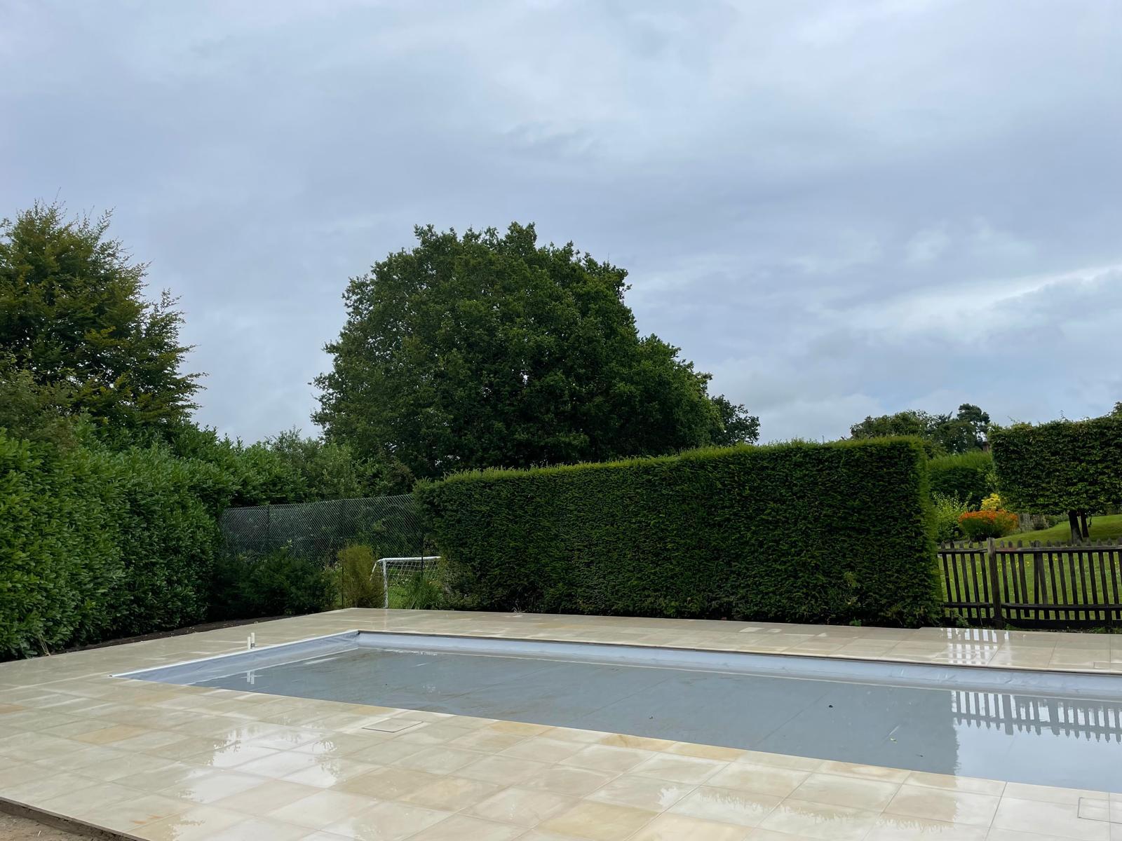 Natural stone pool surround – view 2